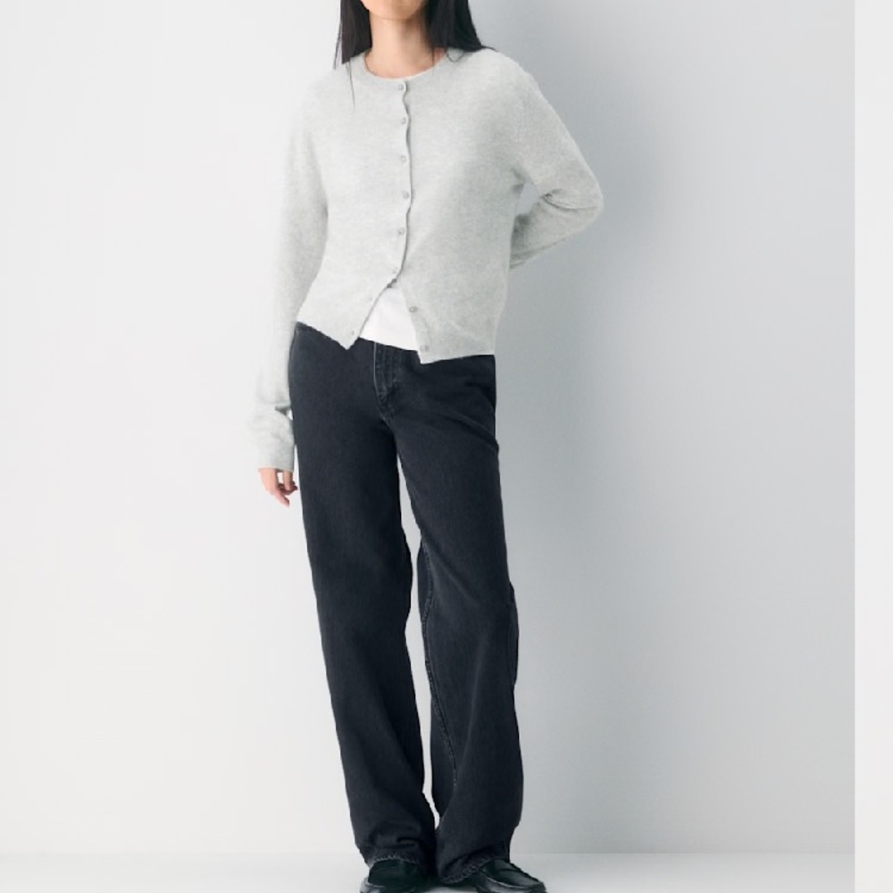 Aritzia Bare Cashmere Crew Cardigan NWT m H chrome